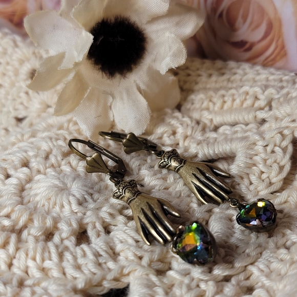 Victorian Vitrail Heart in Hand Earrings - Picture 8 of 8